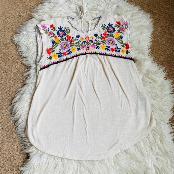 Hollister White Embroidered Sleeveless Top S - Picture 1 of 9